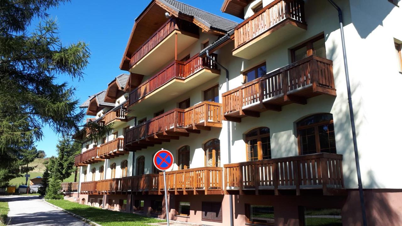 Apartmány a štúdiá Kamzík Donovaly Esterno foto